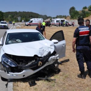 amasyada iki arac carpisti 10 yarali uxEuiyVJ