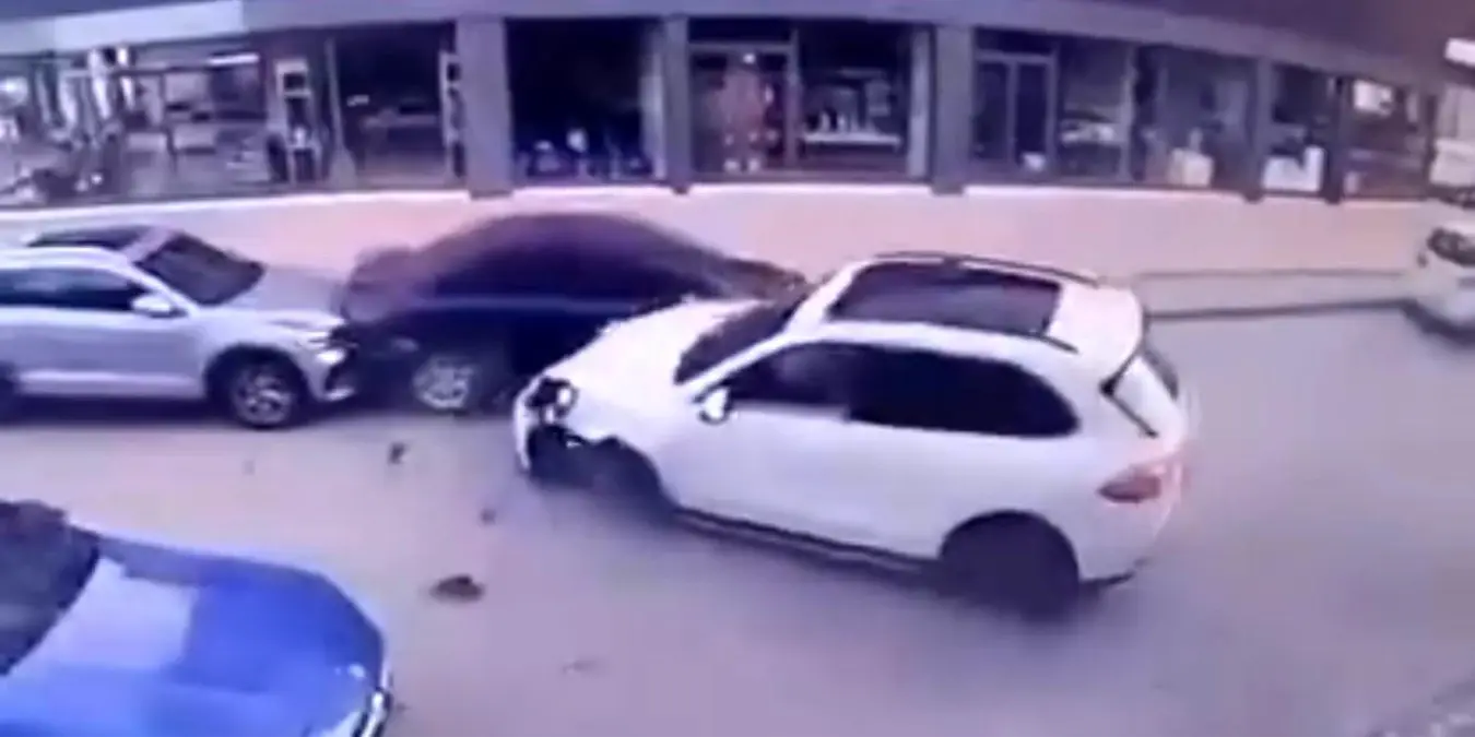 tokatta luks porsche cipin tekerle carpisma sonucu koptu hQta3mBa