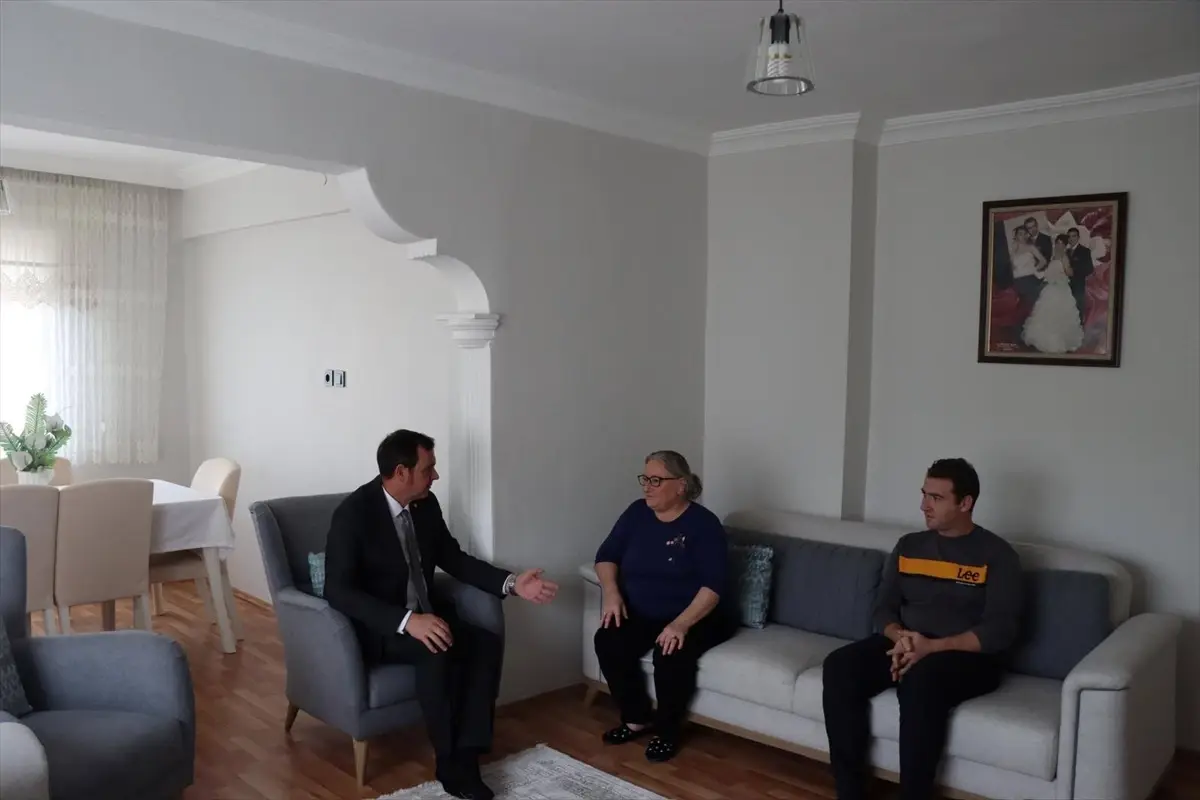 belediye baskanlarindan isbirligi ziyareti Yg6TIE3D.jpg