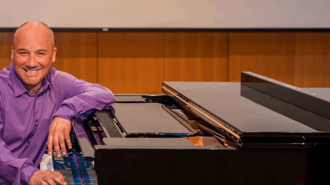 enka sanattan yeni sezon konseri FAugNum8.jpg