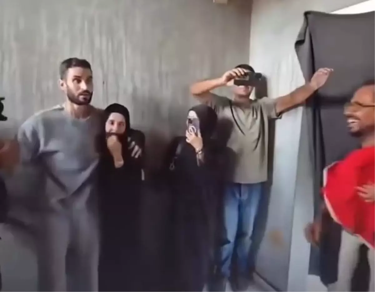 filistinli gazeteci sadi ebu sido serbest birakildi Da1ayzUz.jpg