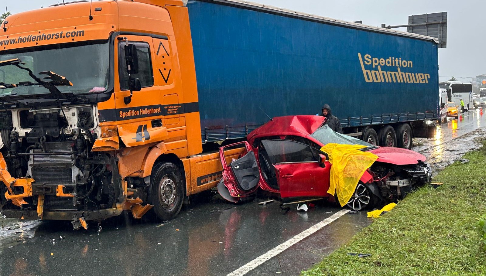 rizede katliam gibi kaza ayni otomobildeki 3 kisi oldu wRSNYOEZ.jpg