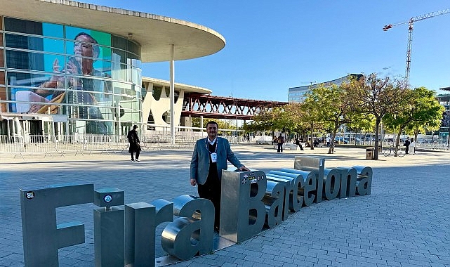 baskan demirden barcelonadaki fuarda smart torbali mesaisi DOHakyGt.jpg